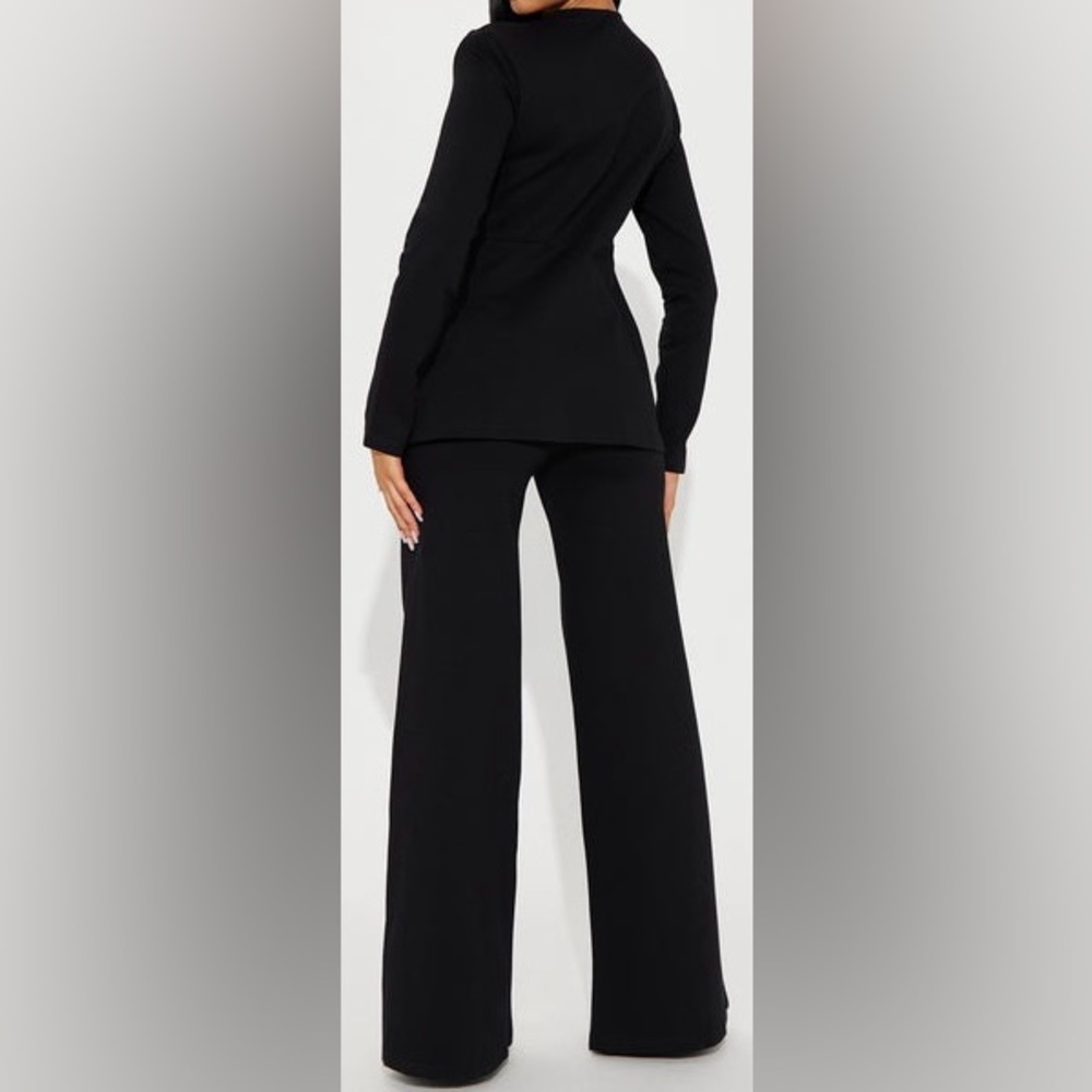Fashion Nova Blazer & Pant Set - Picture 2 of 10